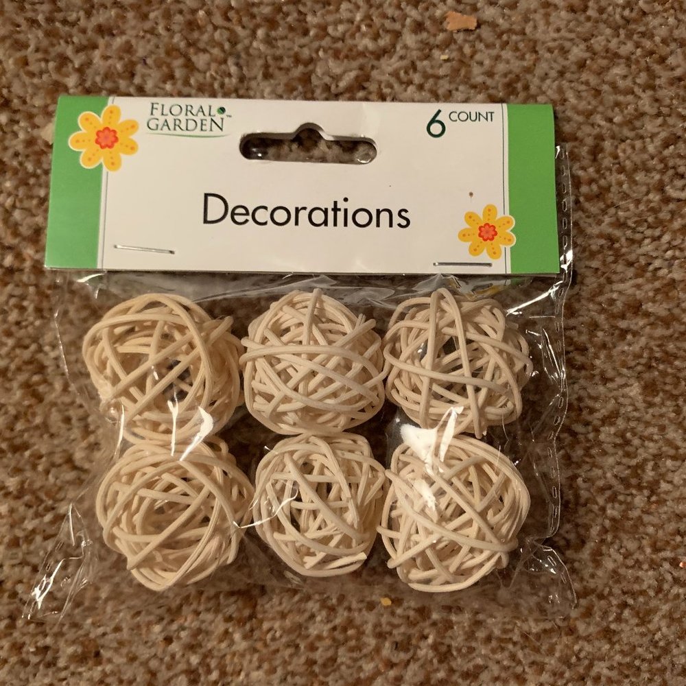 6 small round wicker ball decorations